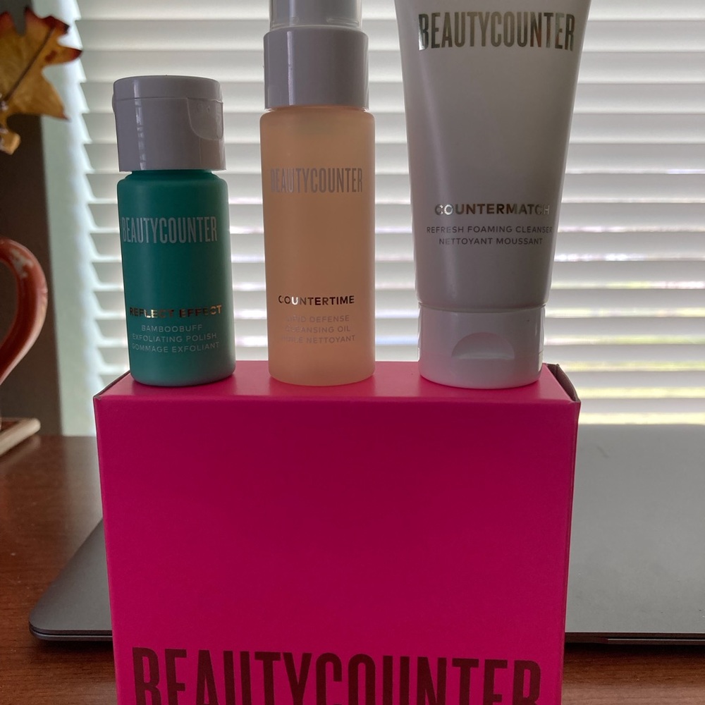 Mini beauty counter refresh experience for you face. Clean and polish your f